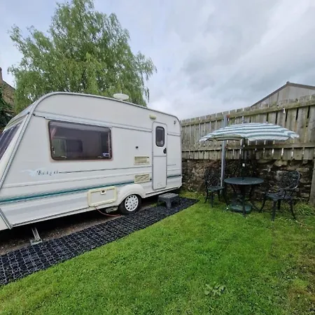 Parkhouse Farm Caravan 캠프장 Easby
