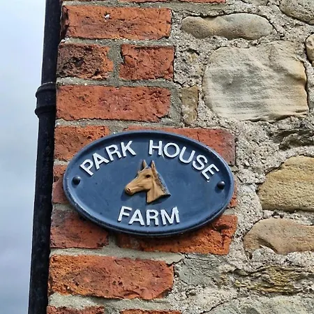 Parkhouse Farm Caravan *